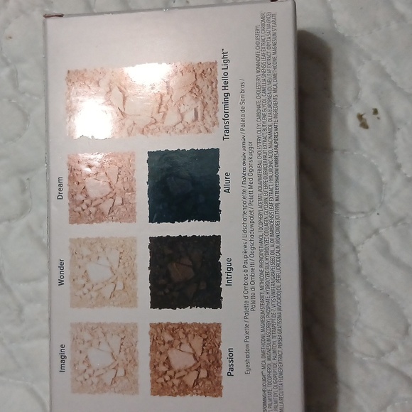 NIB It Cosmetics Naturally Pretty Essentials Maxe Luxe Eyeshadow Palette - Picture 7 of 7